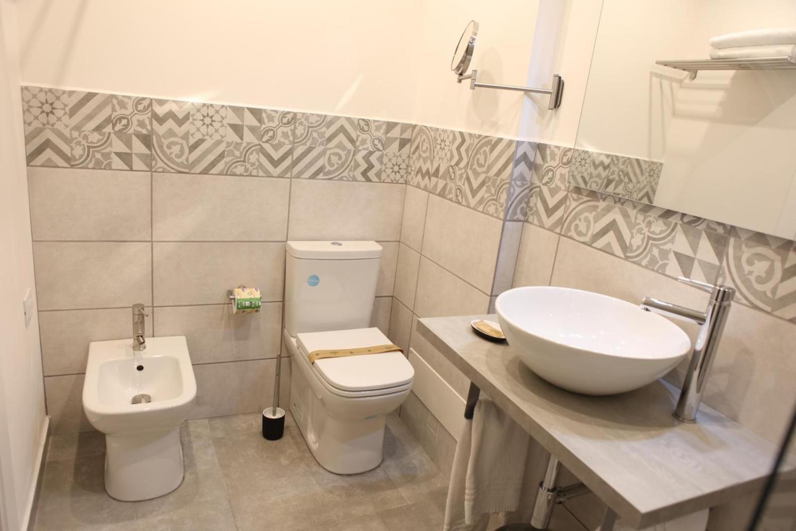 Boutique Rooms B&B Catania Bagian luar foto
