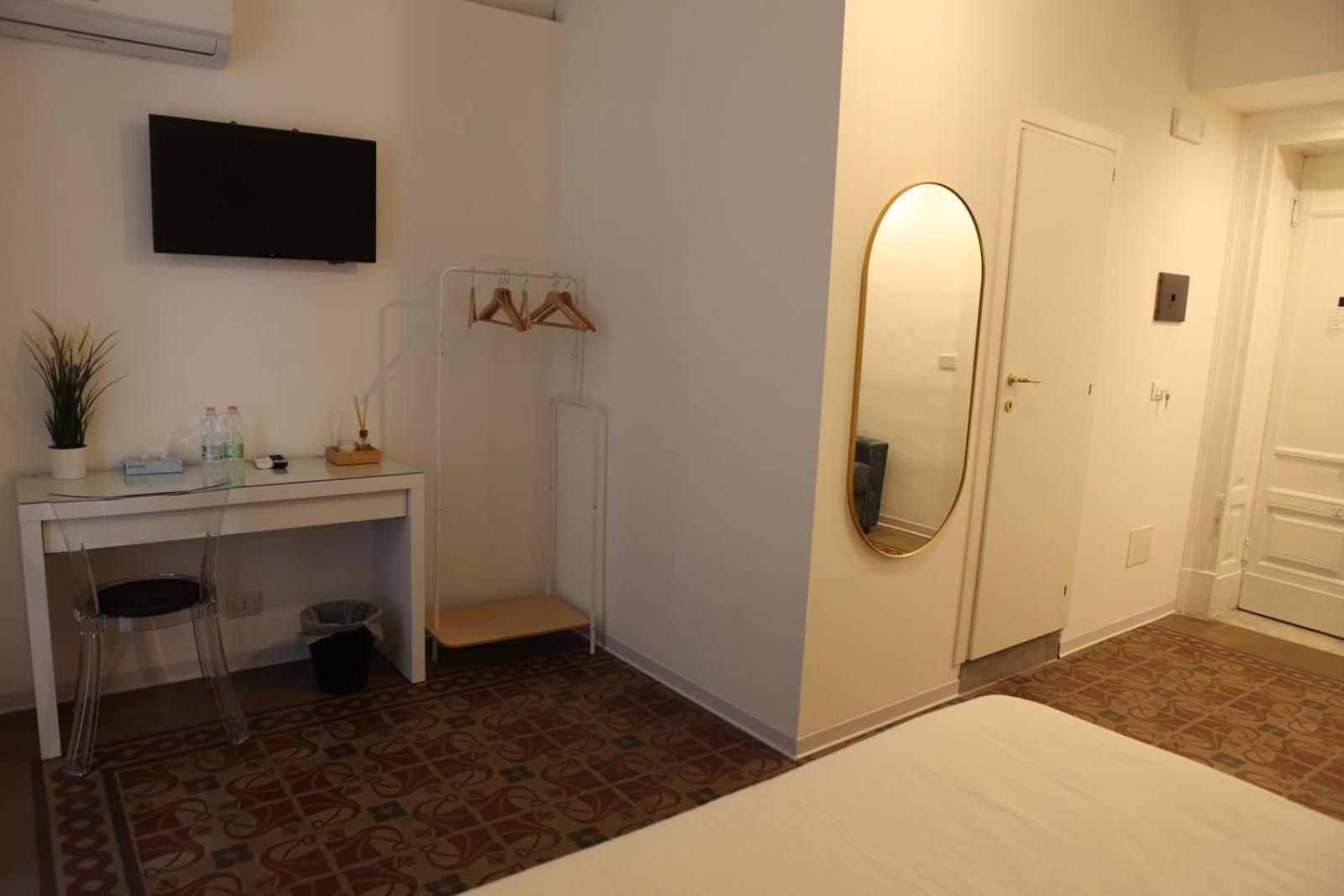 Boutique Rooms B&B Catania Bagian luar foto