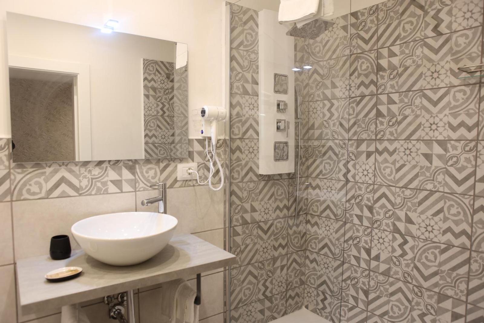 Boutique Rooms B&B Catania Bagian luar foto