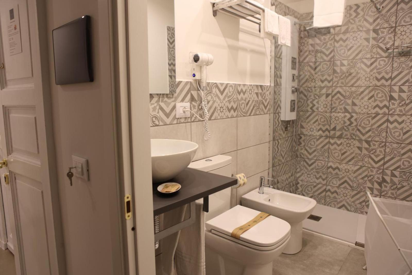 Boutique Rooms B&B Catania Bagian luar foto