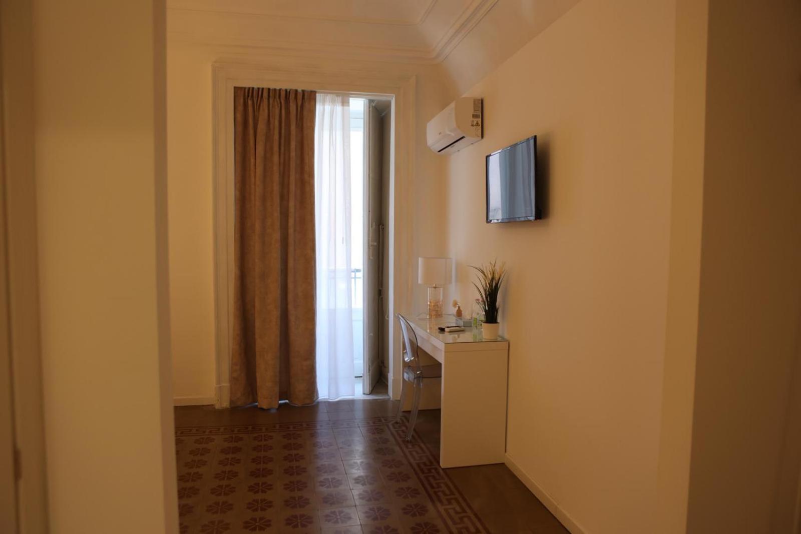 Boutique Rooms B&B Catania Bagian luar foto