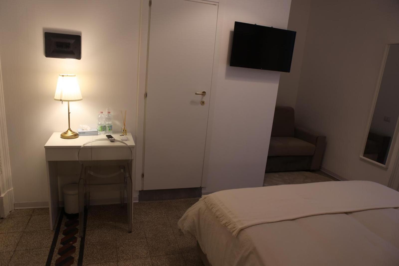Boutique Rooms B&B Catania Bagian luar foto