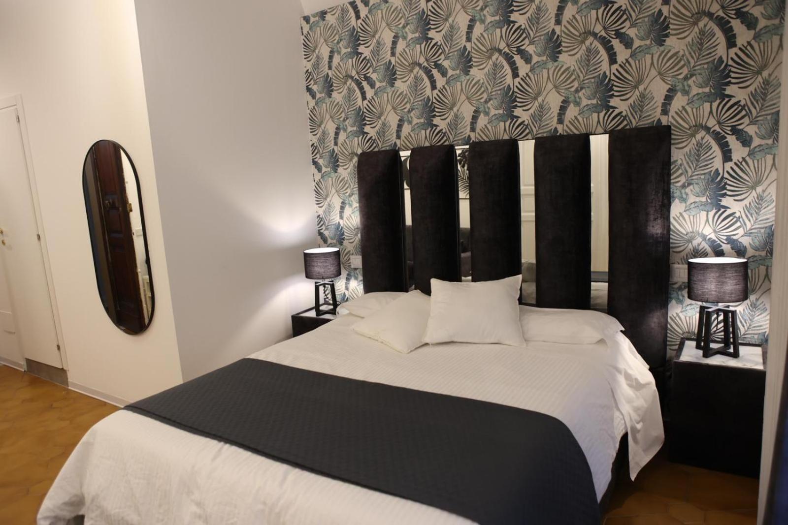 Boutique Rooms B&B Catania Bagian luar foto