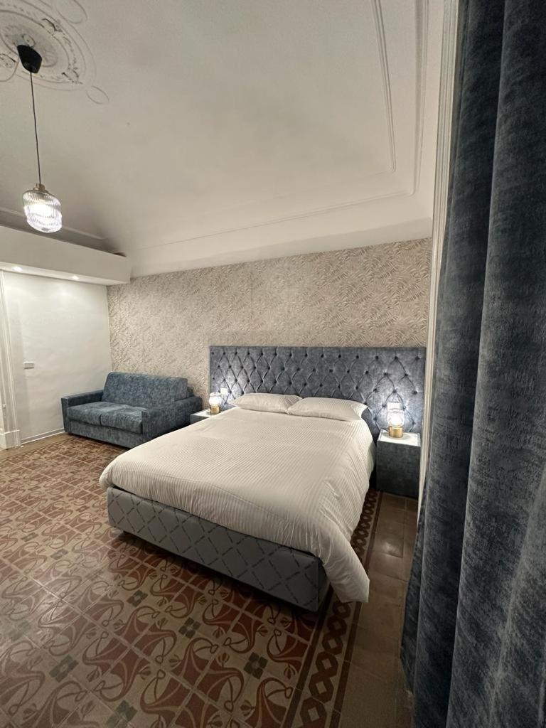 Boutique Rooms B&B Catania Bagian luar foto